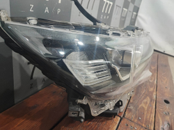 Фара правая LED Toyota Land Cruiser Prado 150 17-24 Б/У Оригинал 8114560N20