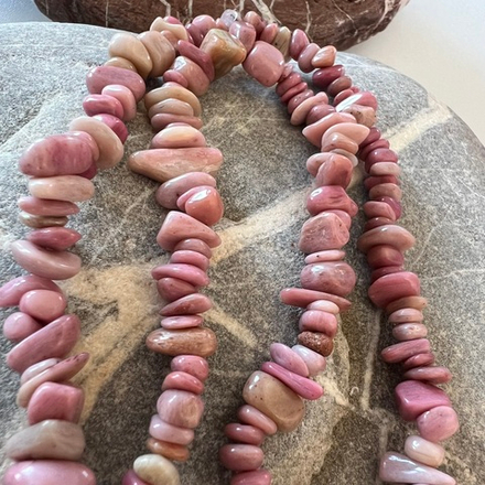 Родохрозит. Камни для изделий на заказ. Цена зависит от вида заказанного изделия