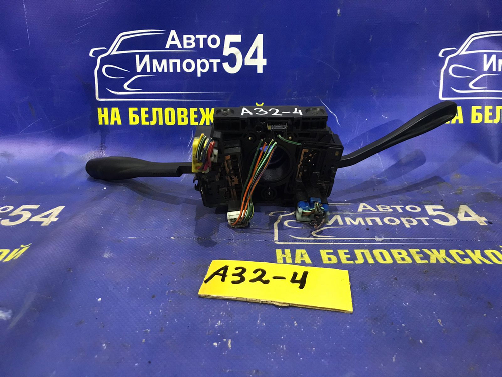 Переключатель подрулевой NISSAN MAXIMA 1996