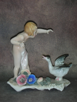 Статуэтка. Фарфор. Девочка и гусь. Karl ENS. Германия