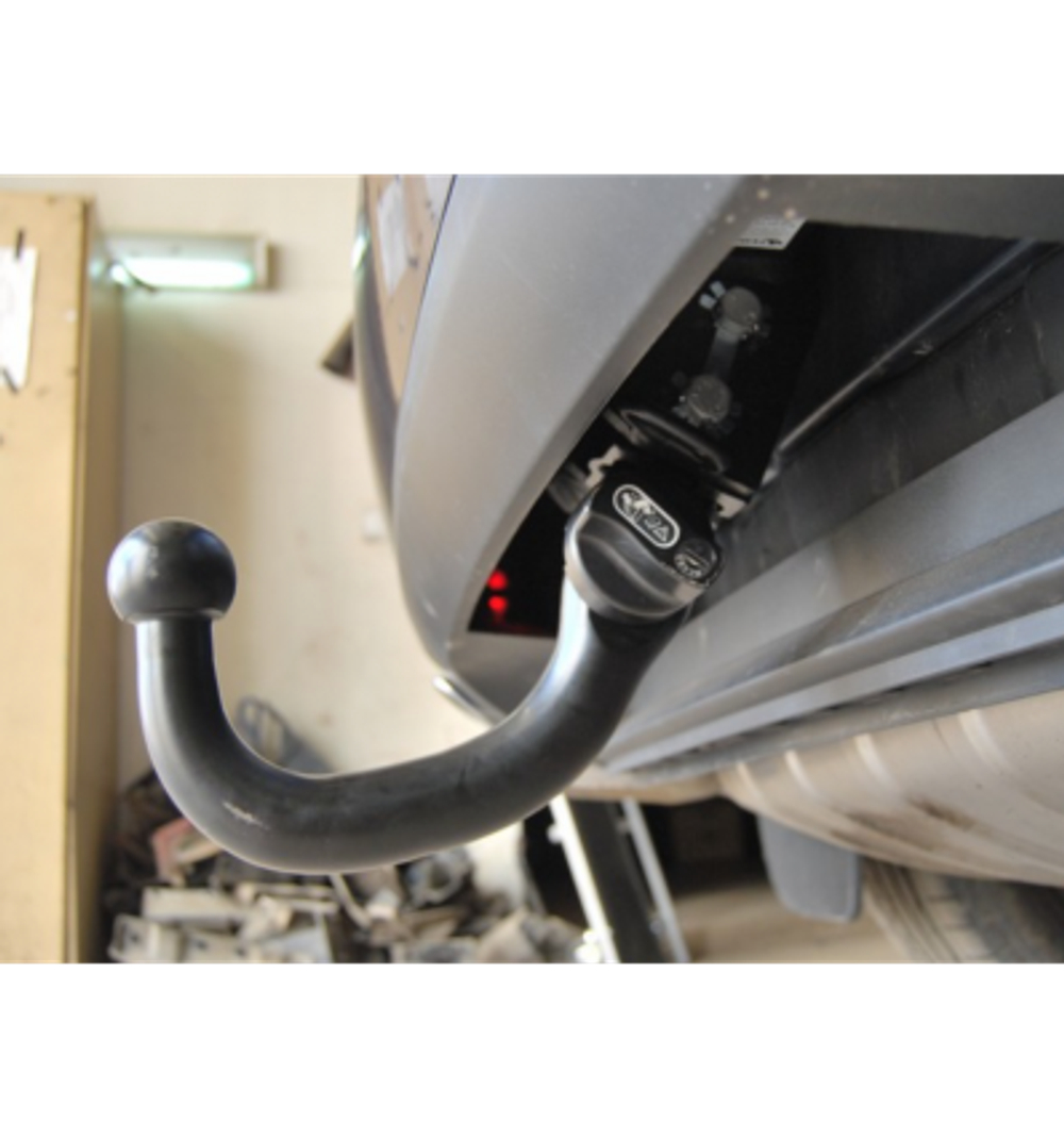 Фаркоп Steinhof A-093 для Volkswagen Touareg 2002-2010, 2010-2018, Porsche Cayenne 2002-2010, 2010-2017, Audi Q7, вкл. S-line 2006-2015(паспорт и сертификат в комплекте)(без электрики)