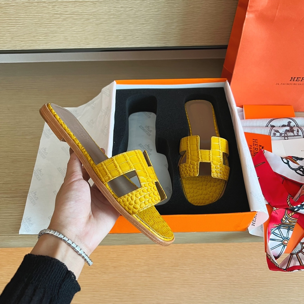 Hermes Oran Sandal