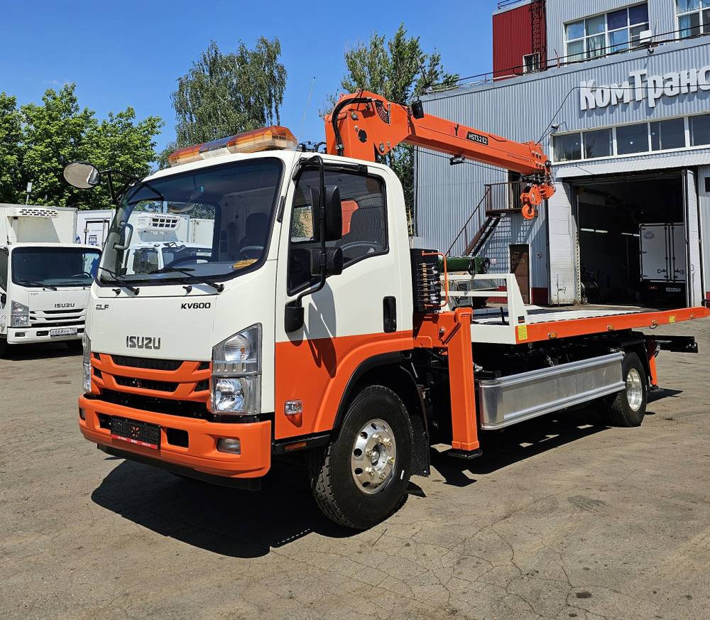 Эвакуаторная платформа 4.5 т с КМУ 3.2 т на шасси Isuzu Elf