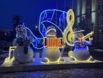 Уличная фигура "Снеговик с гармошкой"