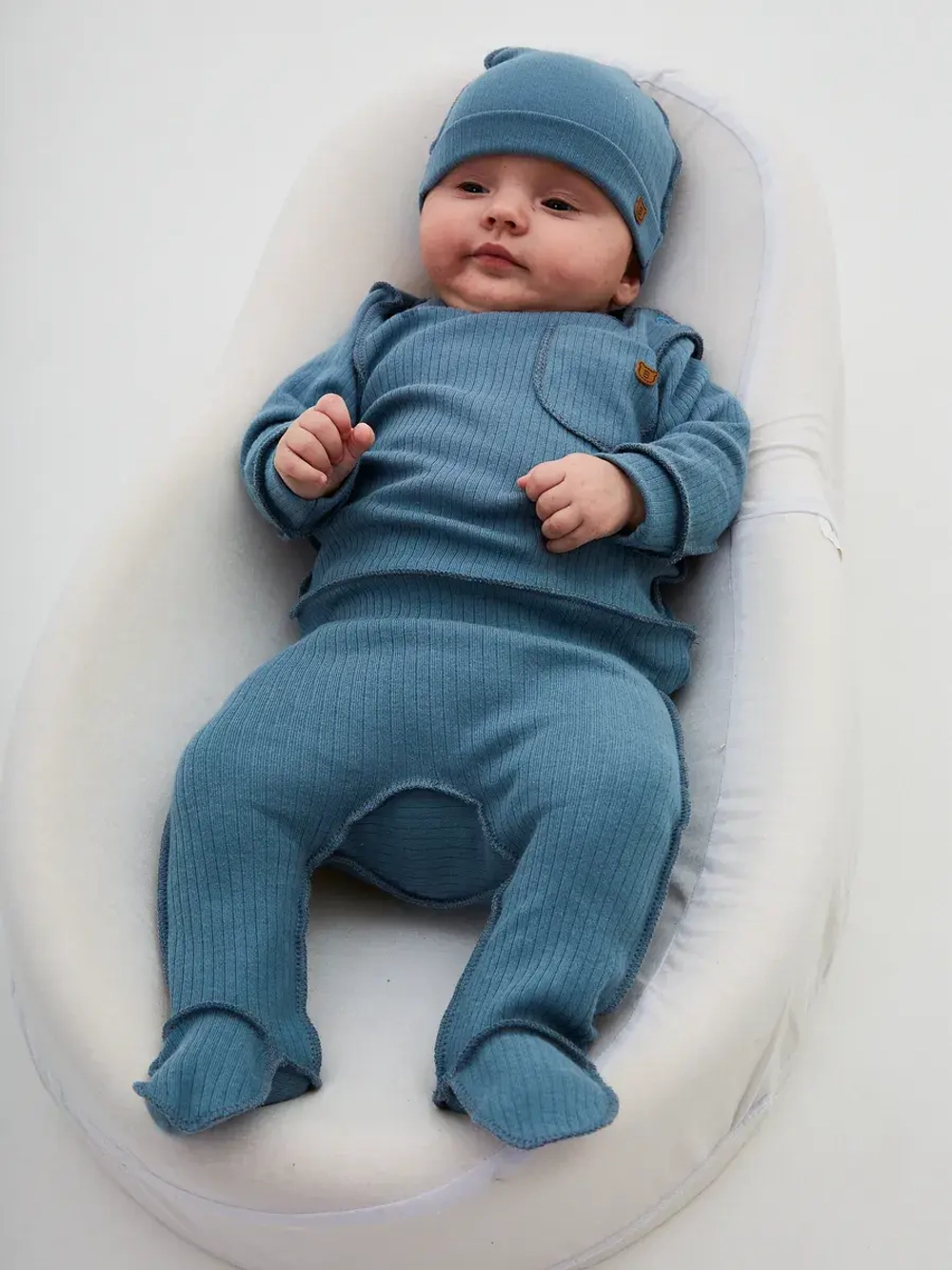 Костюм для новорожденного на выписку