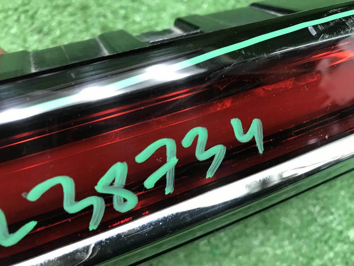 Фонарь крышки багажника Geely Monjaro (2021-н.в.)