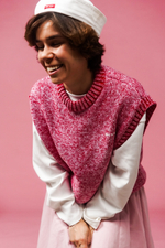 Жилет из хлопкового мулине красного цвета ПРЕДЗАКАЗ