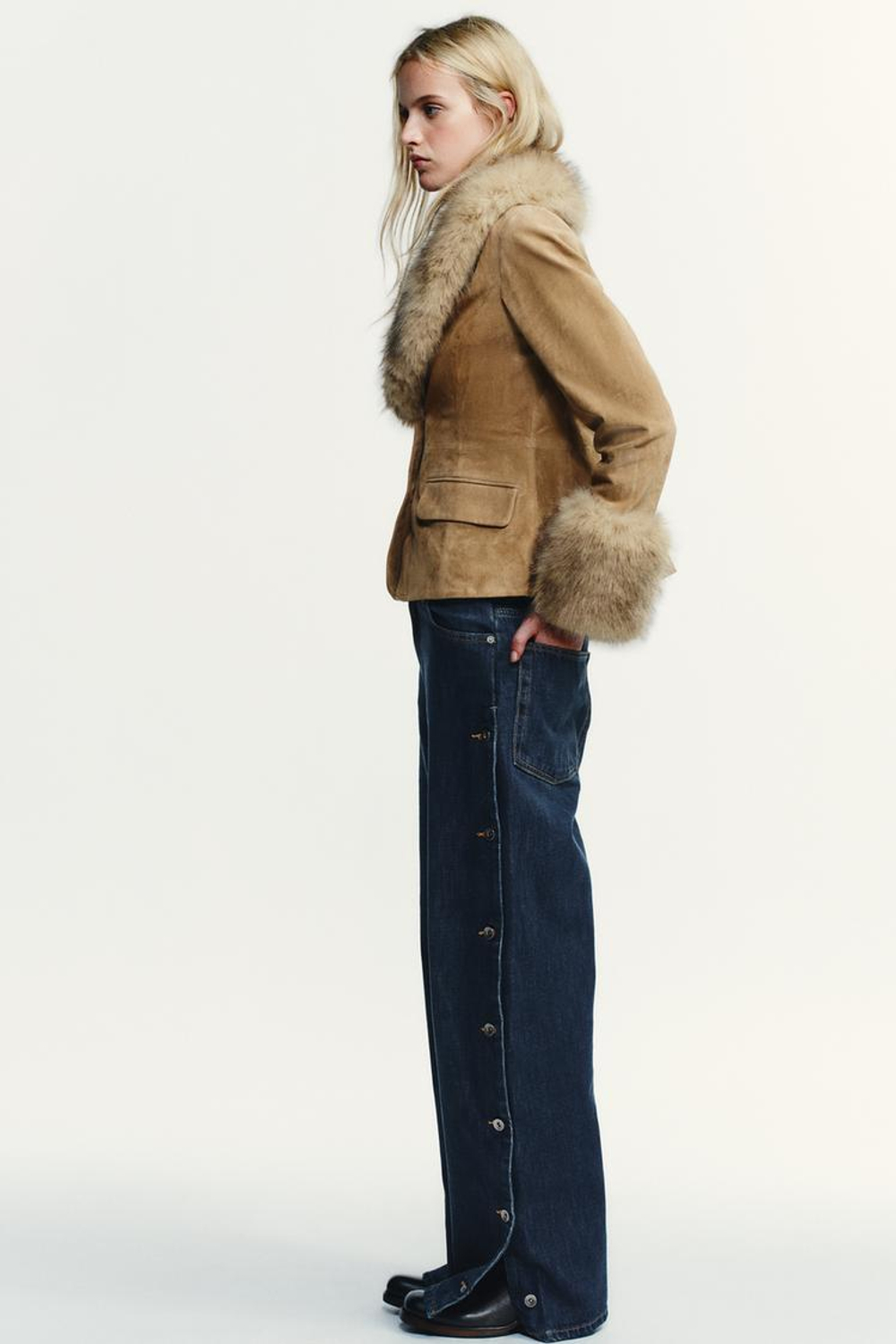 ZARA КОЖАНАЯ КУРТКА С КОНТРАСТНЫМ ВОРОТНИКОМ, ПЕСОЧНЫЙ