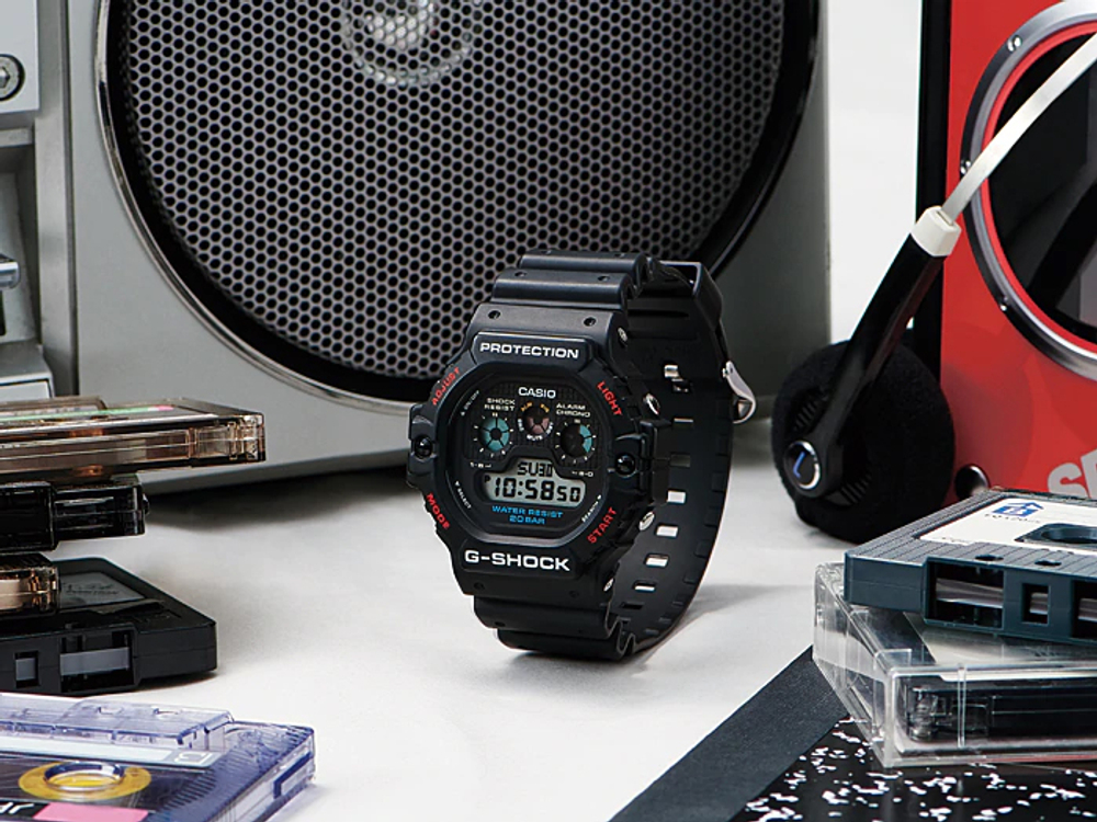 Часы Casio DW-5900-1E