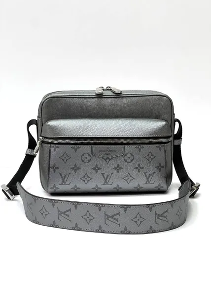 Сумка-мессенджер Louis Vuitton Outdoor серебряный