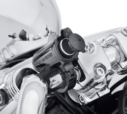 69200970 Вспомогательный порт питания с креплением на руль Harley-Davidson