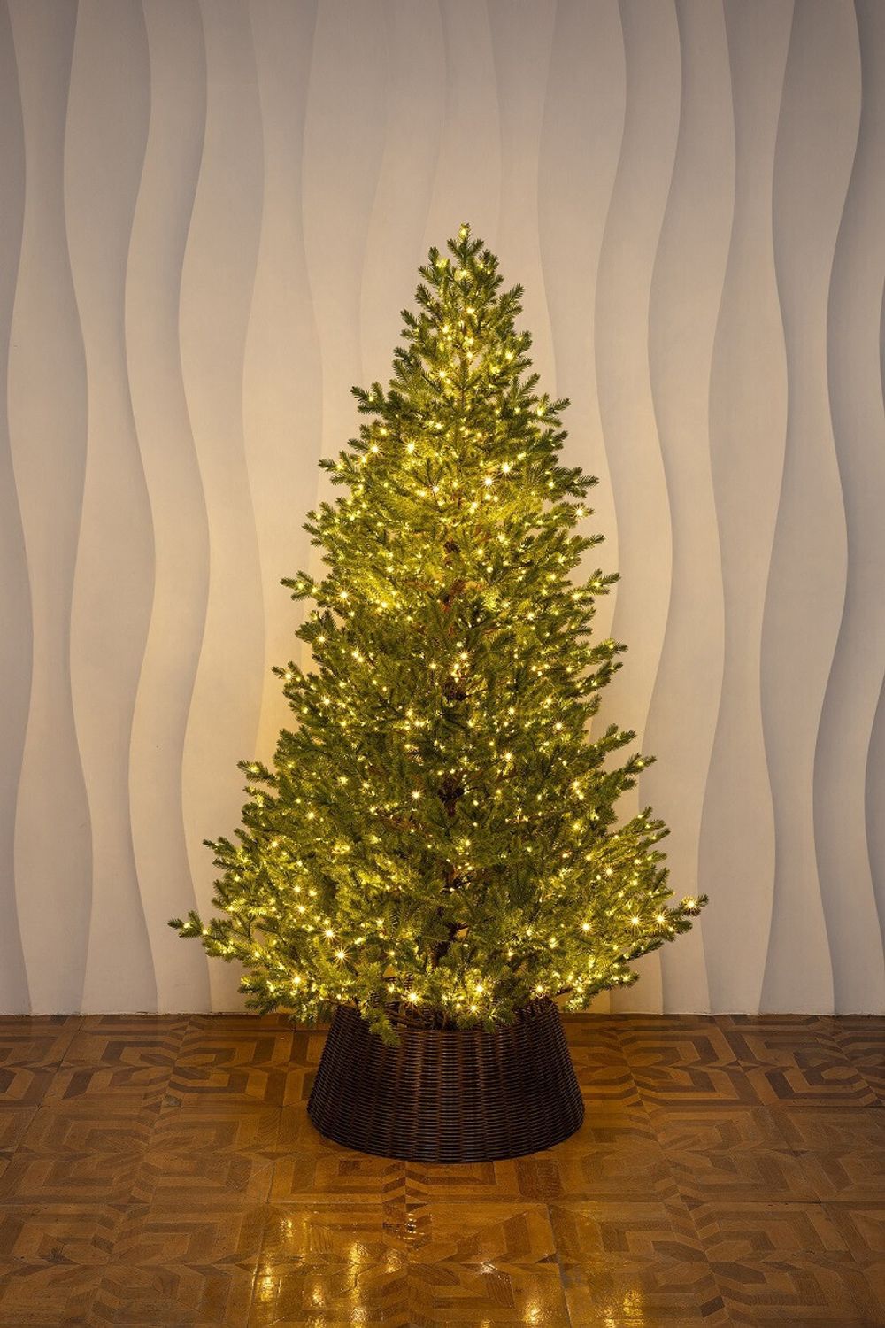 Елка с гирляндой 2в1 «Измайловская» (Литая хвоя) 270 см / 2,7 м