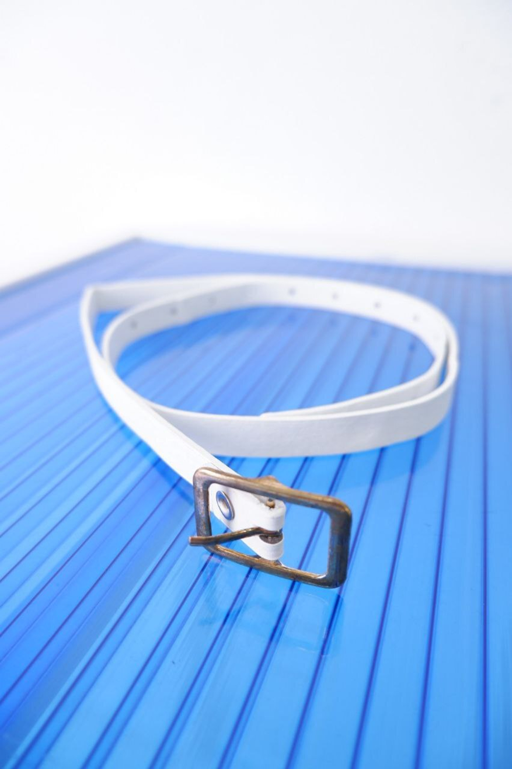 Ремень тонкий белый, новый