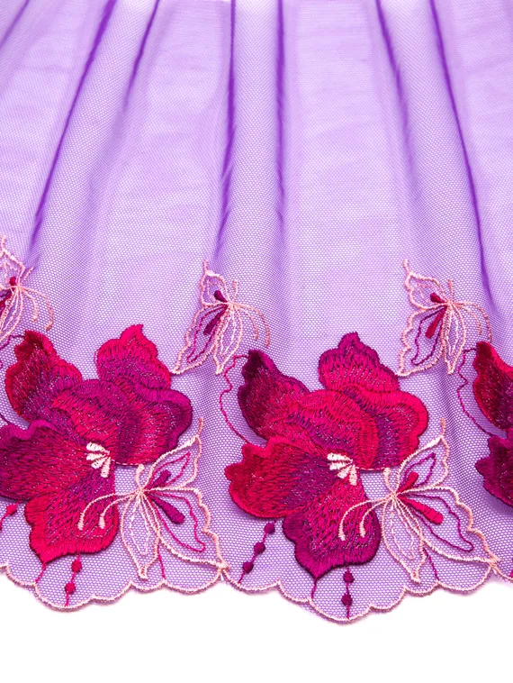 05-145 Вышивка на неэл. сетке 21 см, фуксия (левая)