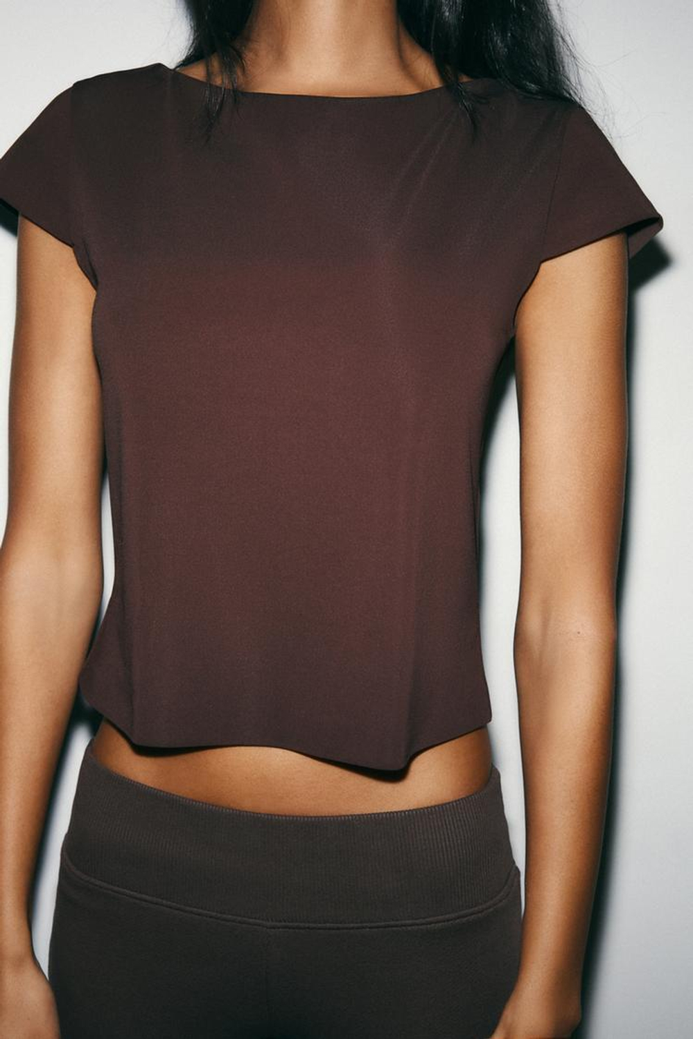 ZARA ФУТБОЛКА С КОРОТКИМИ РУКАВАМИ, ШОКОЛАДНЫЙ