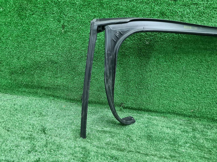 Форточка двери задняя правая Mercedes S W223 20-нв