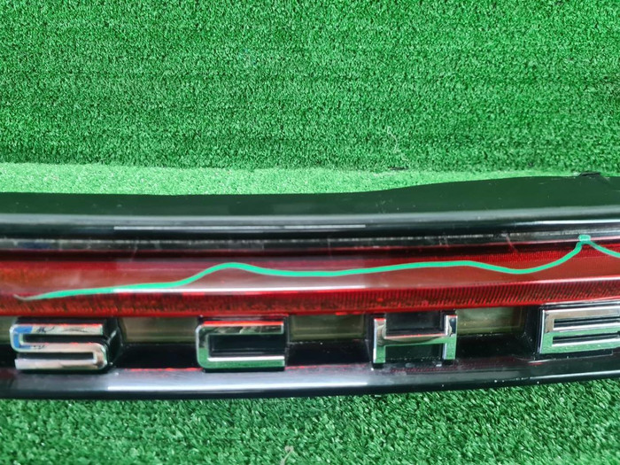 Фонарь крышки багажника Porsche Macan 95b (2018-2021)