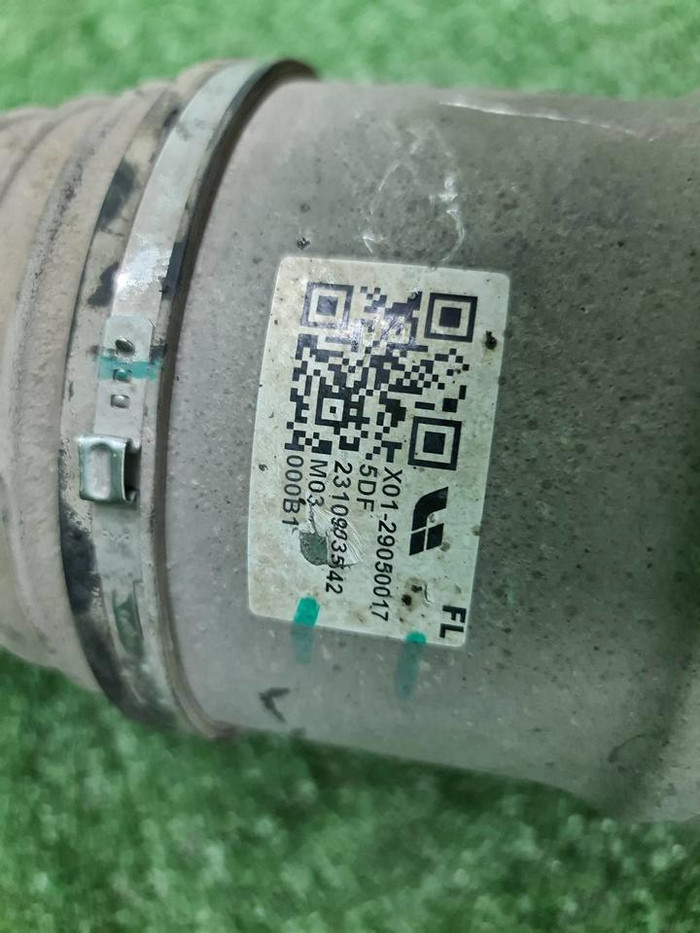 Стойка пневматическая левая Lixiang L9 (2022-н.в.)