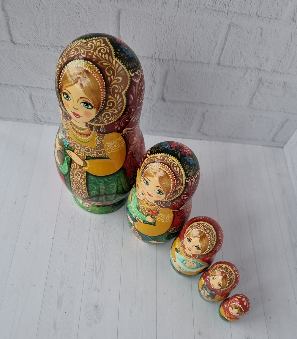 Матрешка "Кошки в лукошке" 5 мест