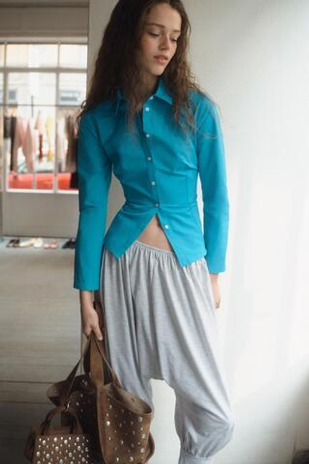 ZARA ПРИТАЛЕННАЯ РУБАШКА ИЗ ТАФТЫ, СИНИЙ ЭЛЕКТРИК