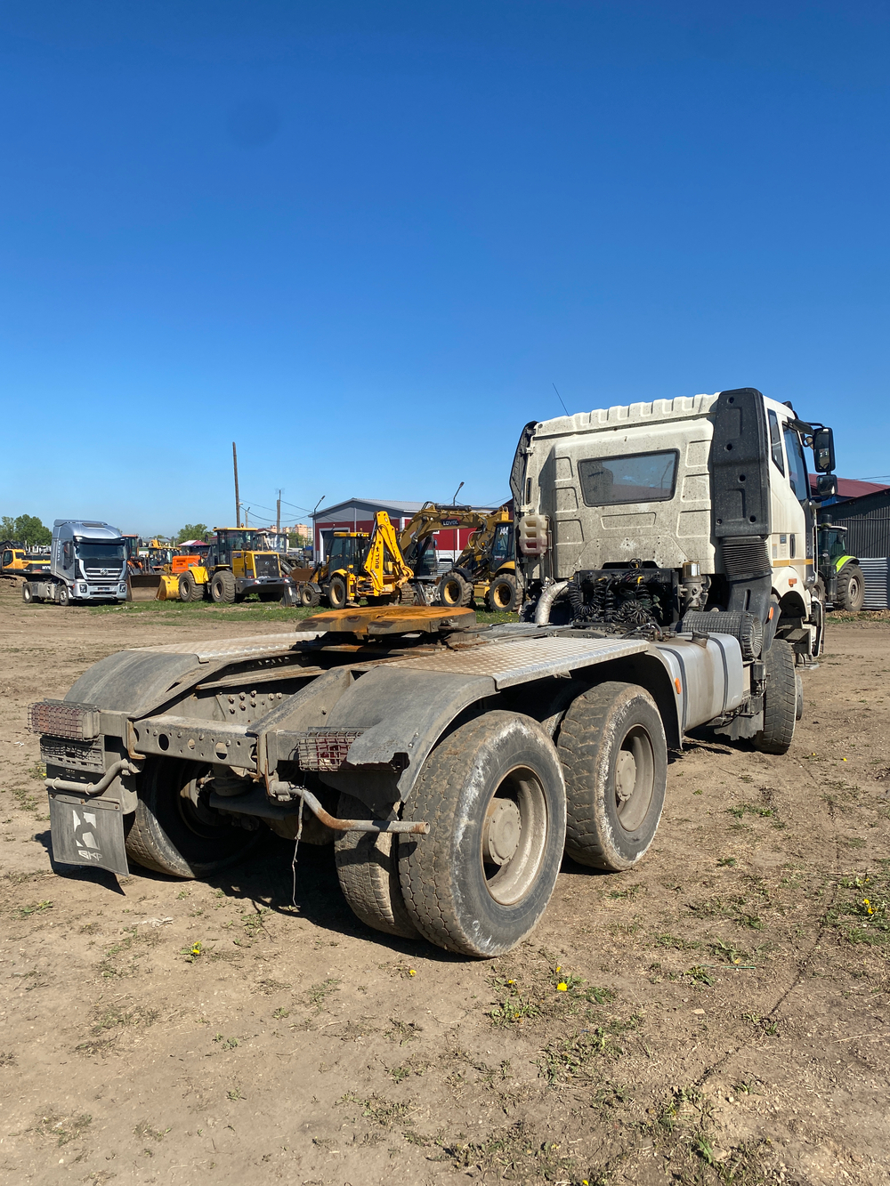 FAW J6 6x6 Седельный тягач CA3250P66K24L1TE5 (Дизельный, 11.1 л, 420 л.с. МТ)