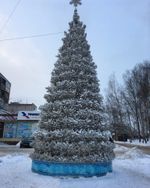 Уличная елка каркасная "Уральская изумрудная" (пвх бело-зелёная) 14 м