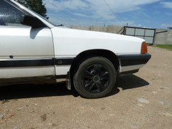 Передние крылья Audi 100 C3 (1982—1988)