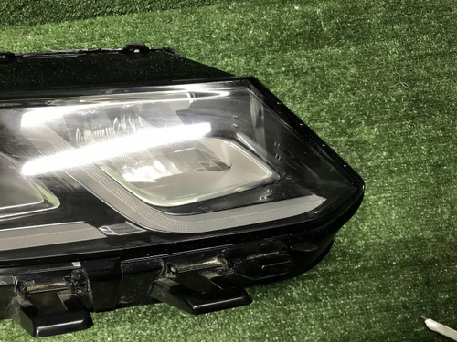 Битая Фара правая Geely Coolray (2019-2023) LED