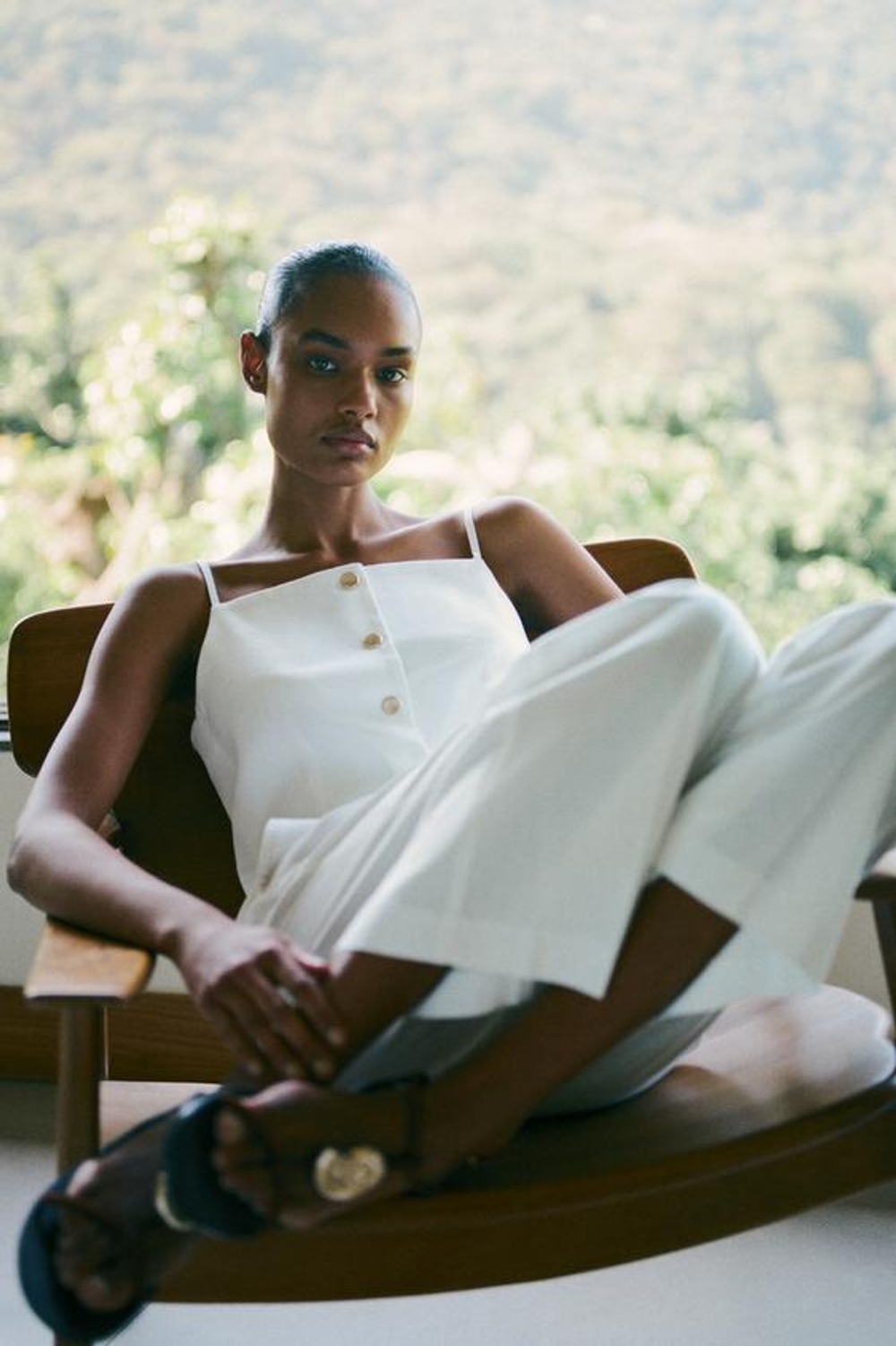 ZARA УКОРОЧЕННЫЙ ЖИЛЕТ НА БРЕТЕЛЬКАХ, БЕЛЫЙ