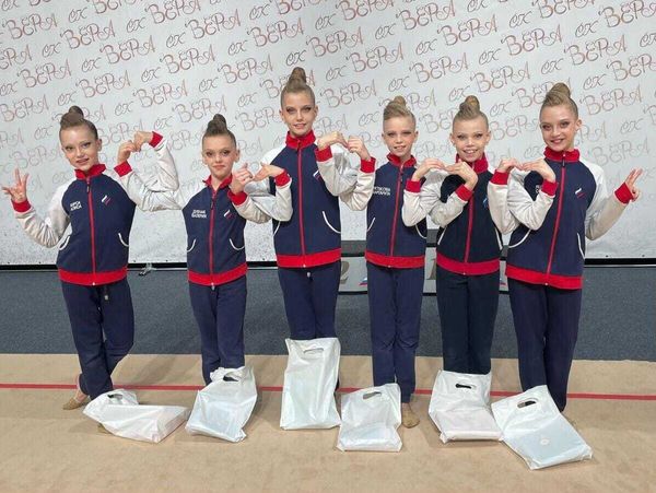 Команда ЦХГ &quot;Олимпийские Резервы&quot; в костюма Классика