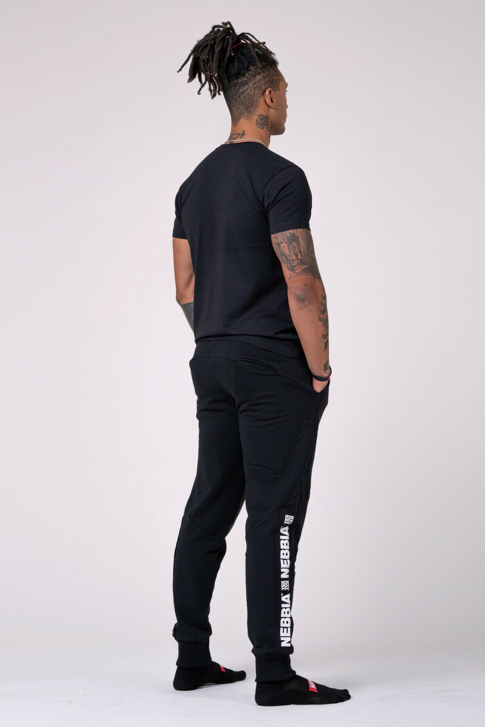 Футболка NEBBIA Men's T-shirt 593 Черная