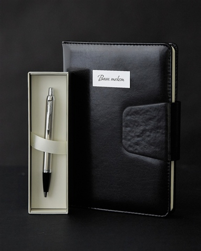 Набор с гравировкой: Ежедневник и Шариковая ручка Parker IM Stainless Steel CT (черный с клапаном)