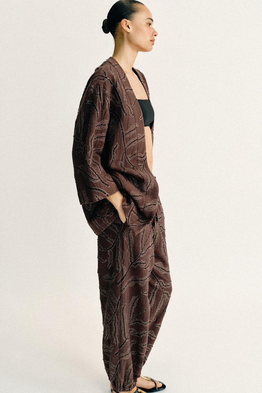 ZARA КИМОНО С ПАЙЕТКАМИ И БЛЕСТЯЩЕЙ НИТЬЮ, КОРИЧНЕВЫЙ