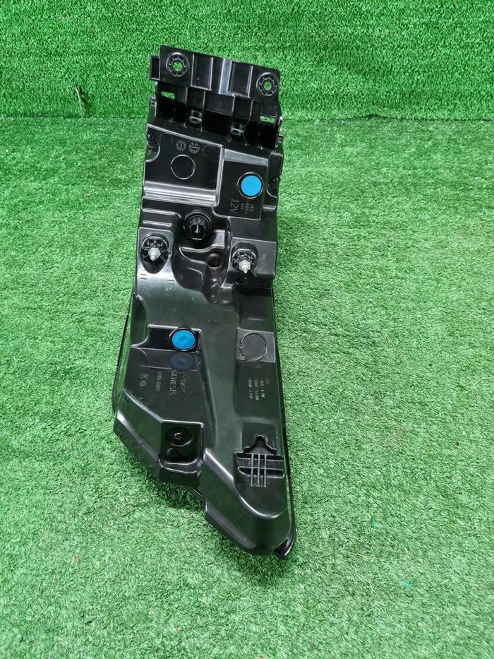 Фонарь левый внешний Genesis GV80 (2020-2023)