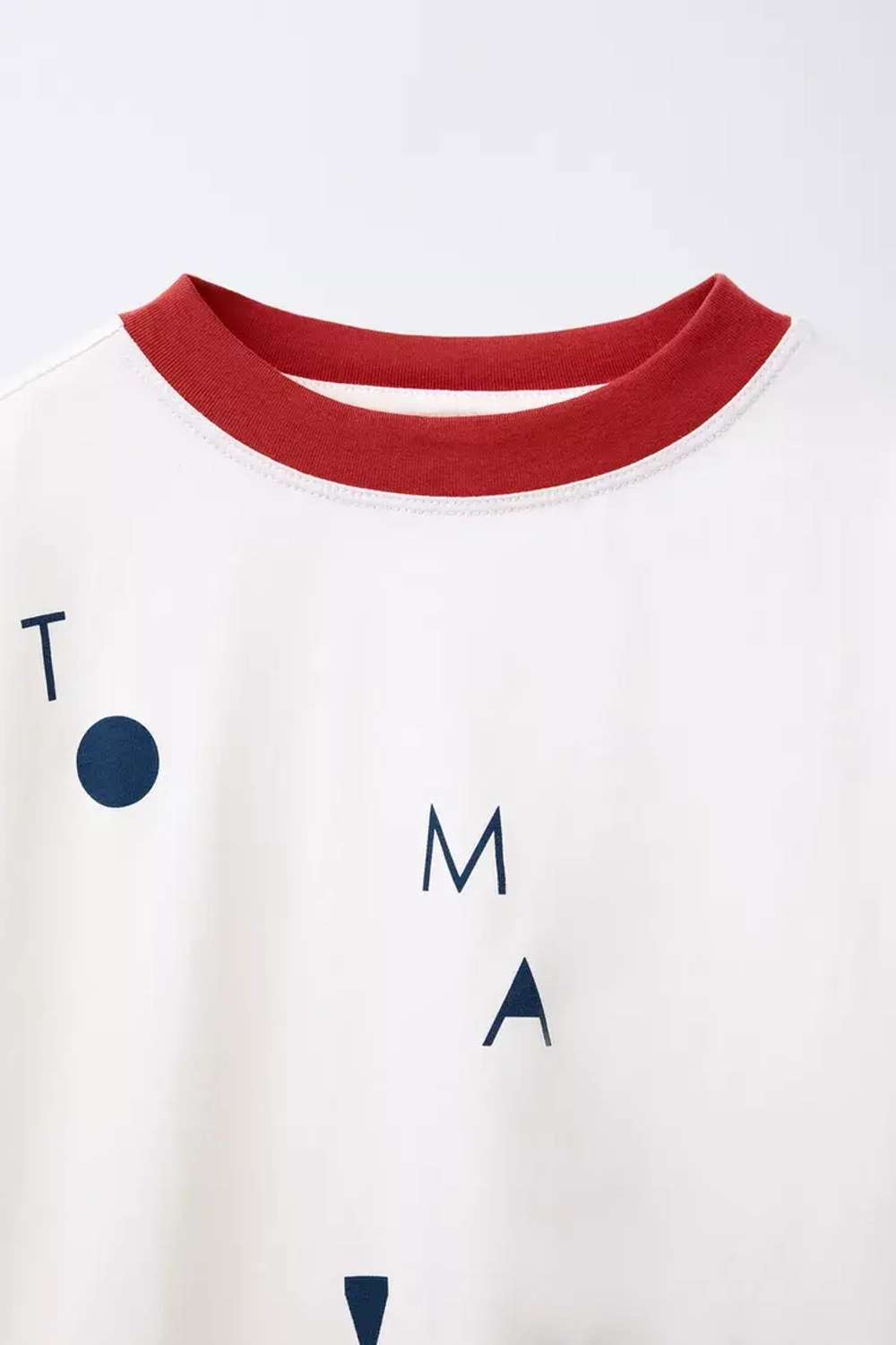 ZARA ФУТБОЛКА С КОНТРАСТНЫМ ВОРОТНИКОМ, ЭКРЮ