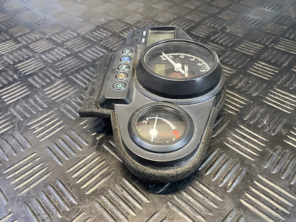 Приборная панель Yamaha TDM900 RN08 2002
