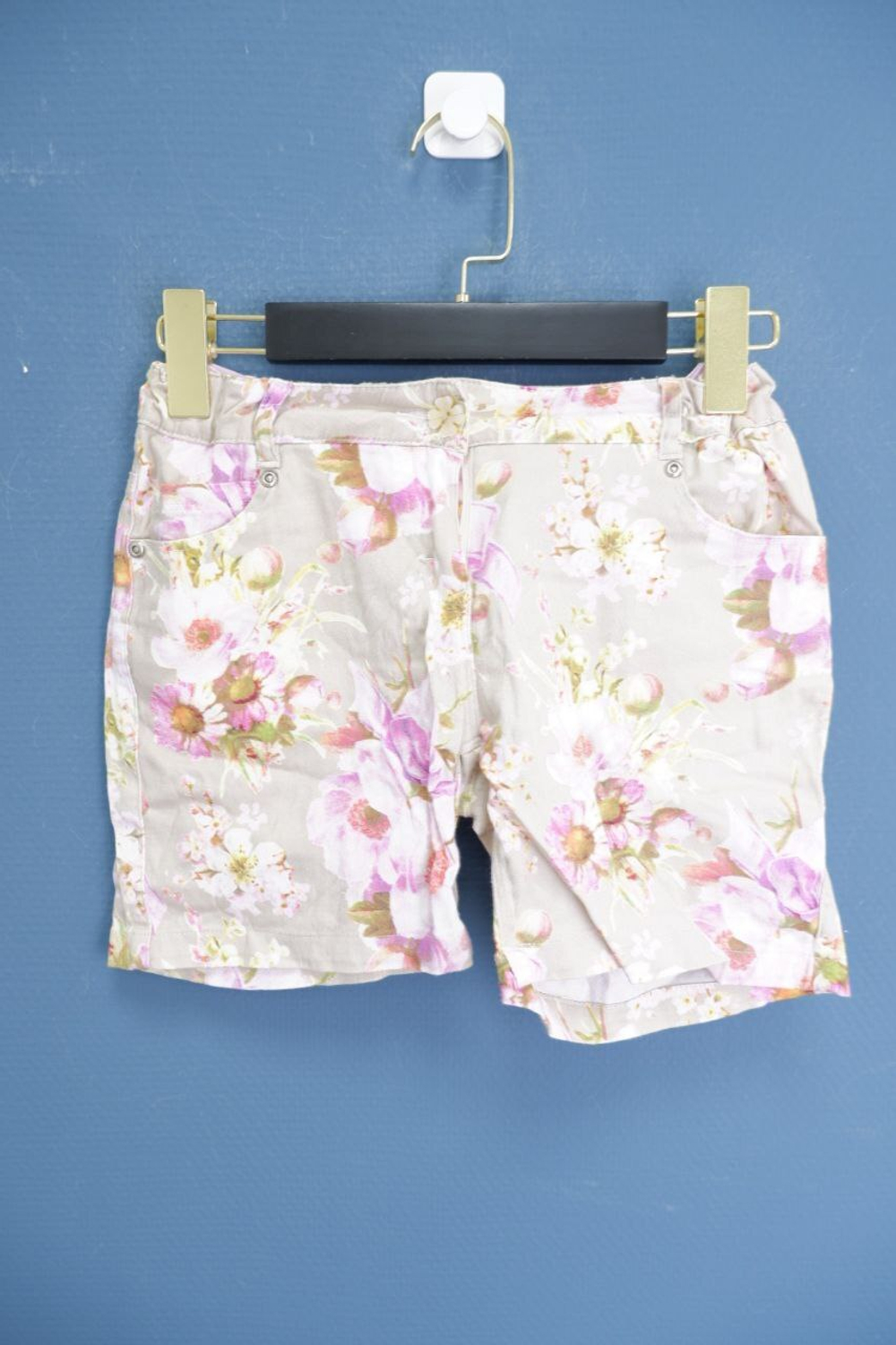 Шорты Faberlic с цветочным принтом на 12 лет