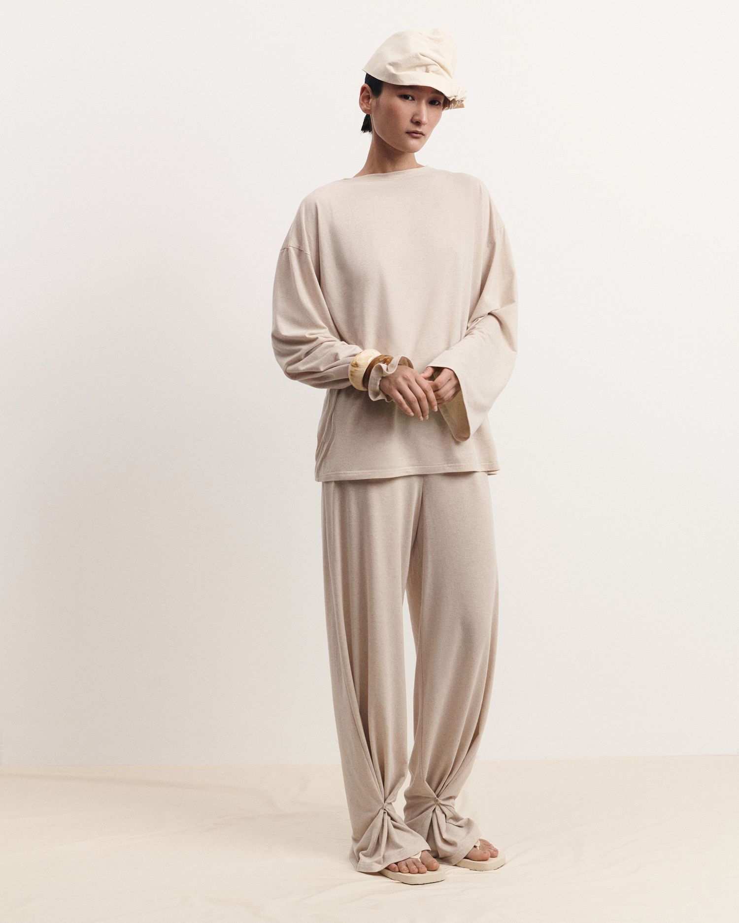 Брюки из льняного трикотажа