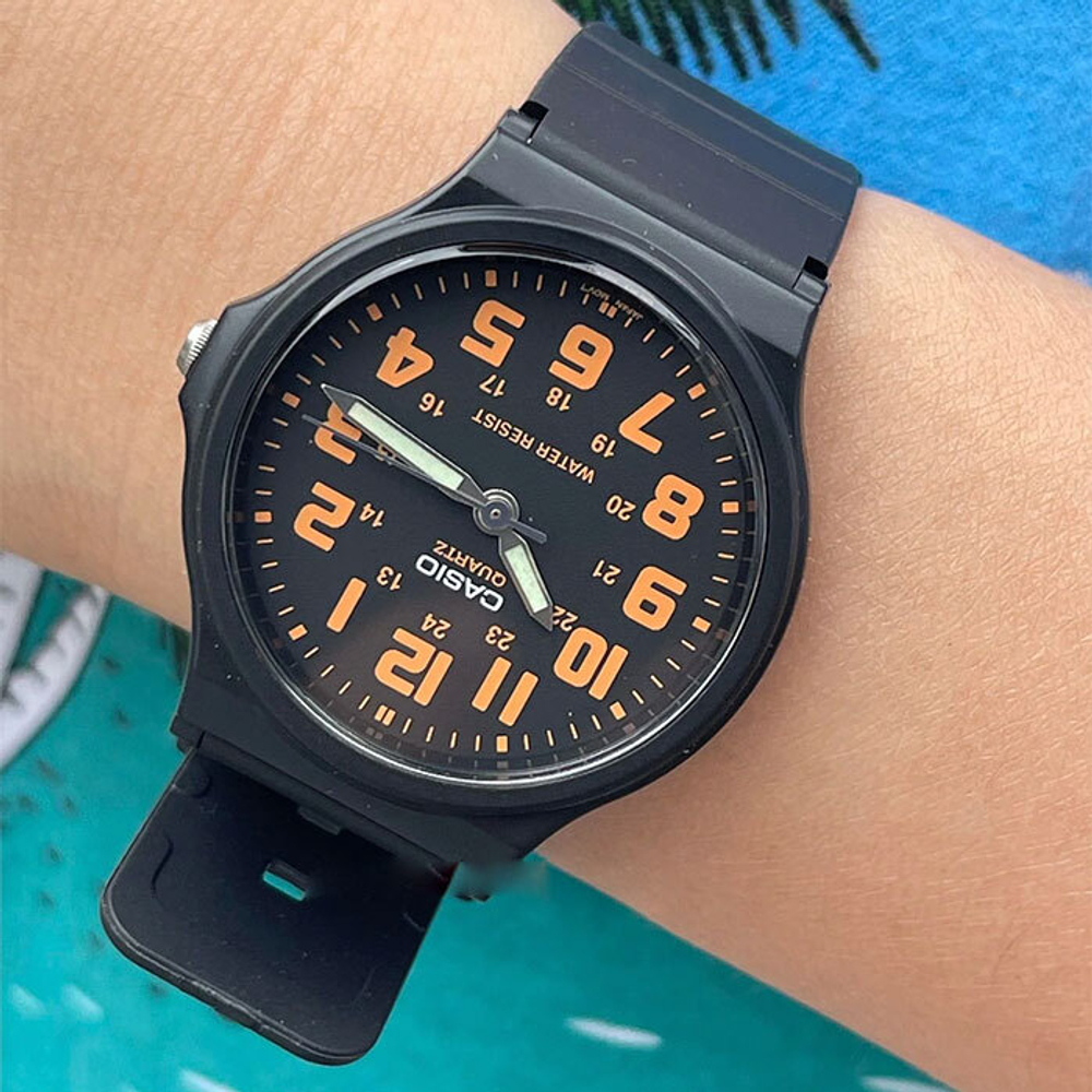 Наручные часы Casio MQ-71-4B