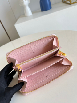 Louis Vuitton Zippy Wallet