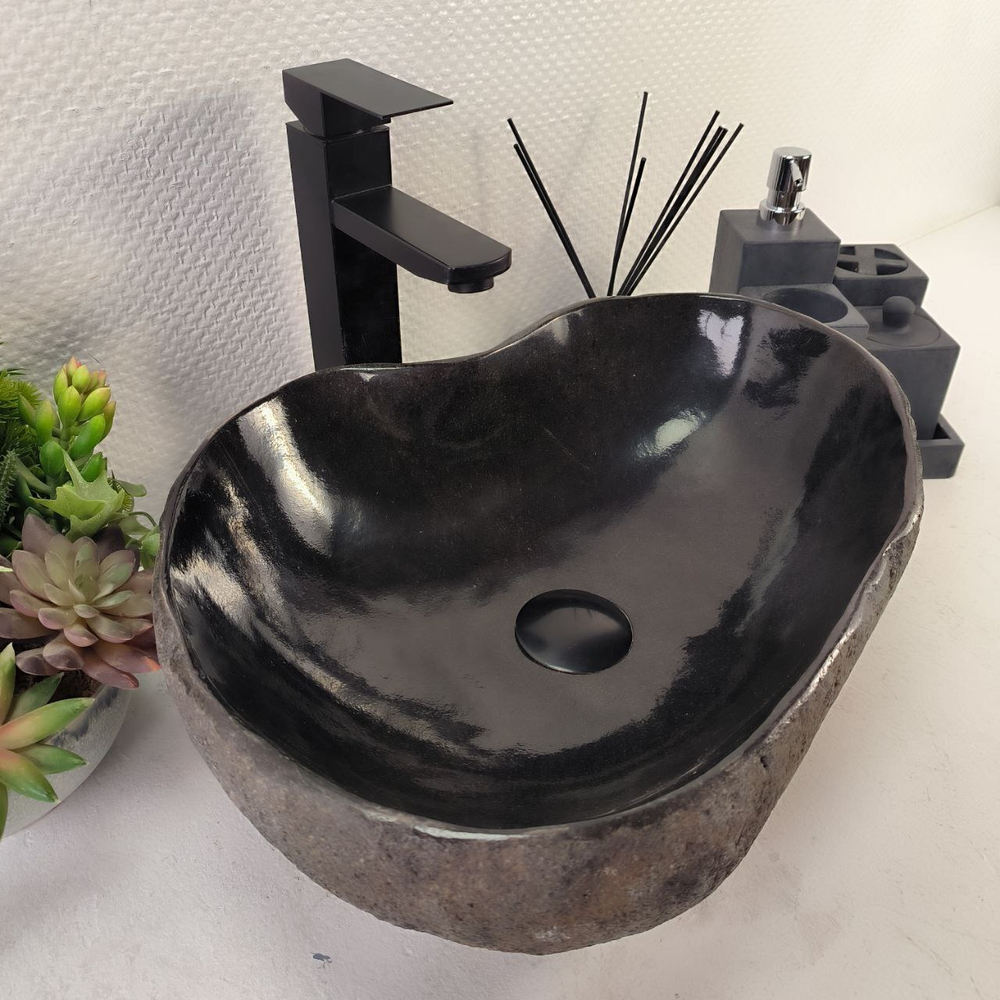 Раковина из речного камня RS-65081 44*34*15 0861