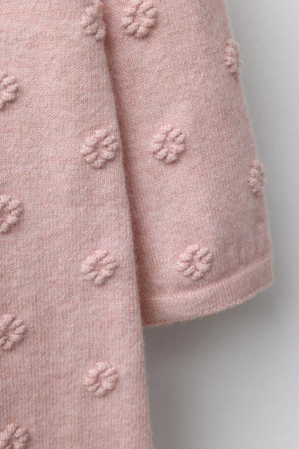 ZARA ДЛИННЫЙ ВЯЗАНЫЙ КОМБИНЕЗОН С ВЫШИТЫМИ ЦВЕТАМИ, СВЕТЛО-РОЗОВЫЙ