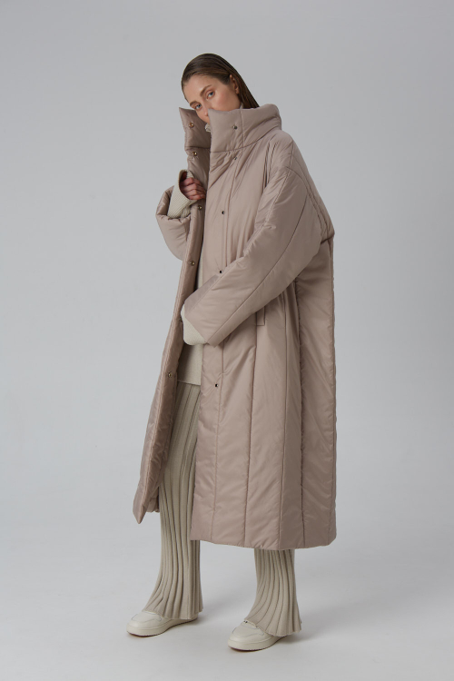 Капор вязаный, молоко