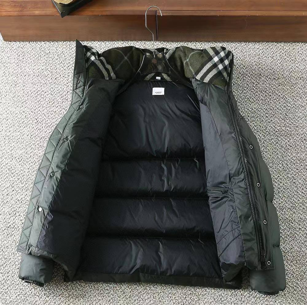 Пуховик Burberry