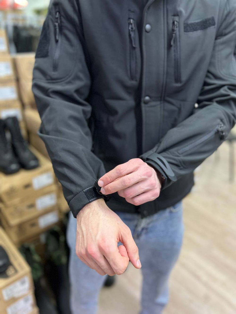 Куртка тактическая softshell чёрная