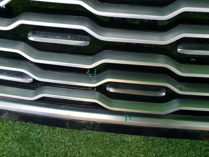 Решетка радиатора Range Rover Vogue 4 L405 (17-22)