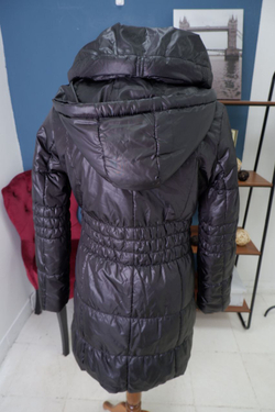 Пуховик JAP демисезонный черный 40 размер