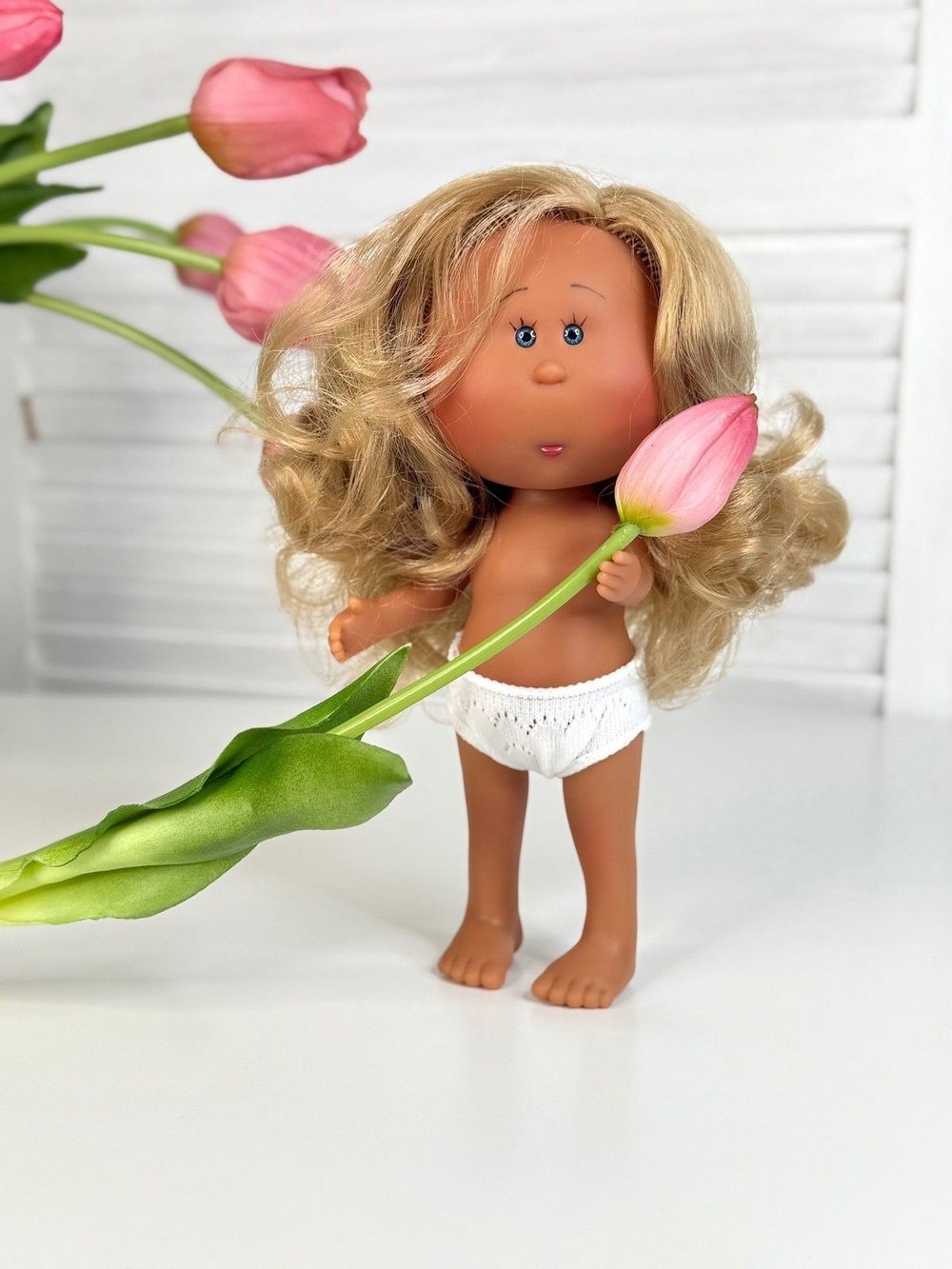 Кукла Nines виниловая 23см Little Mia Latina без одежды (3199WL3)