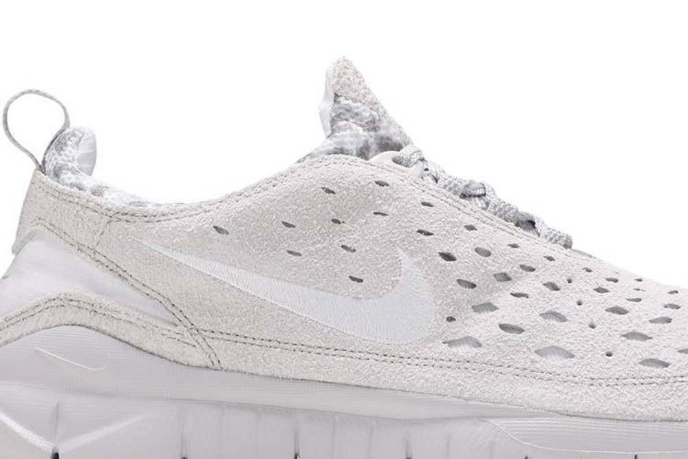 Nike free rn grey white sales