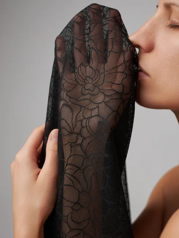 Сетка эластичная, Цветок Лотоса, черный 170